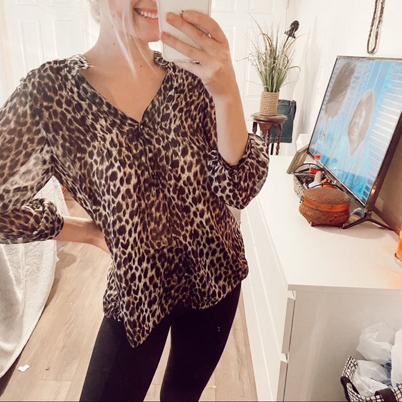 Leopard Print Blouse Size Medium - Picture 1 of 5